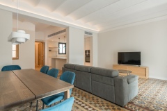 Eixample-Barcelona-Authentic-Apartment-Luxe-Interior-Design1