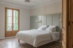 Eixample-Barcelona-Authentic-Apartment-Luxe-Interior-Design14