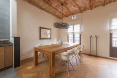 Classic-Modern-Apartment-Barcelona-with-Roof-Terrace-Barbara-Eijmans1